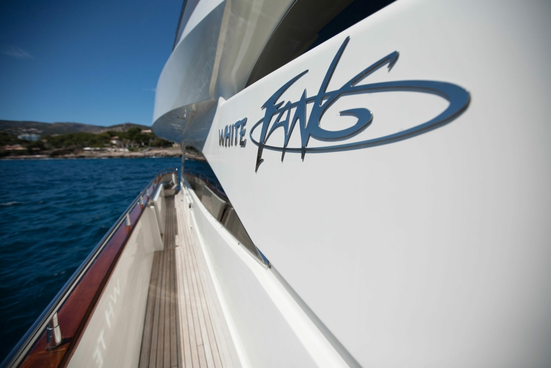 Mochi Craft 86 'WHITE FANG' - Sieckmann Yachts