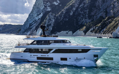 Custom Line Navetta 30