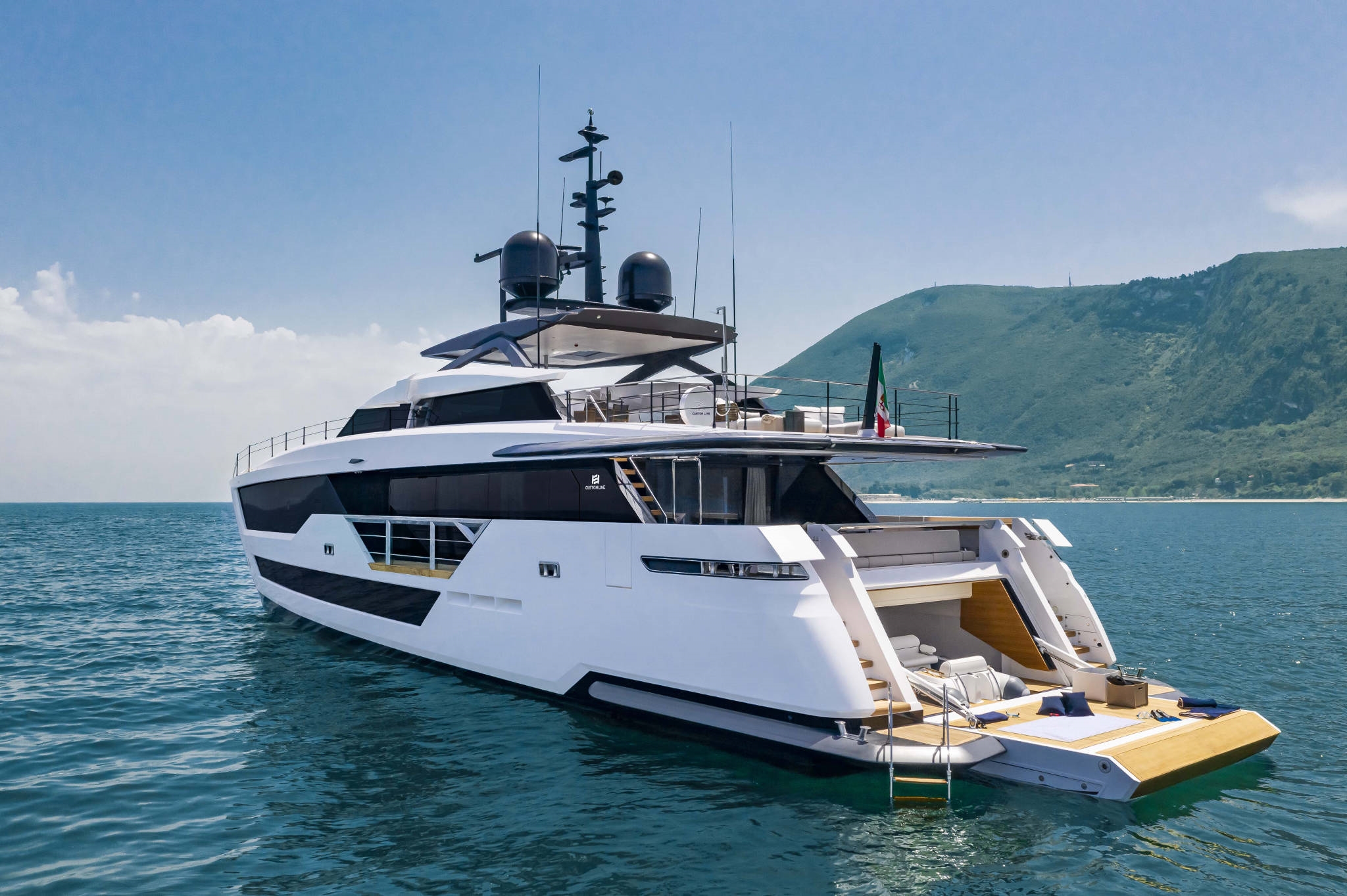 Custom Line 106 - Sieckmann Yachts