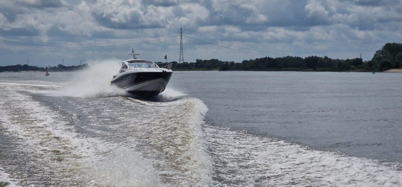 Sunseeker Predator 55 - Sieckmann Yachts