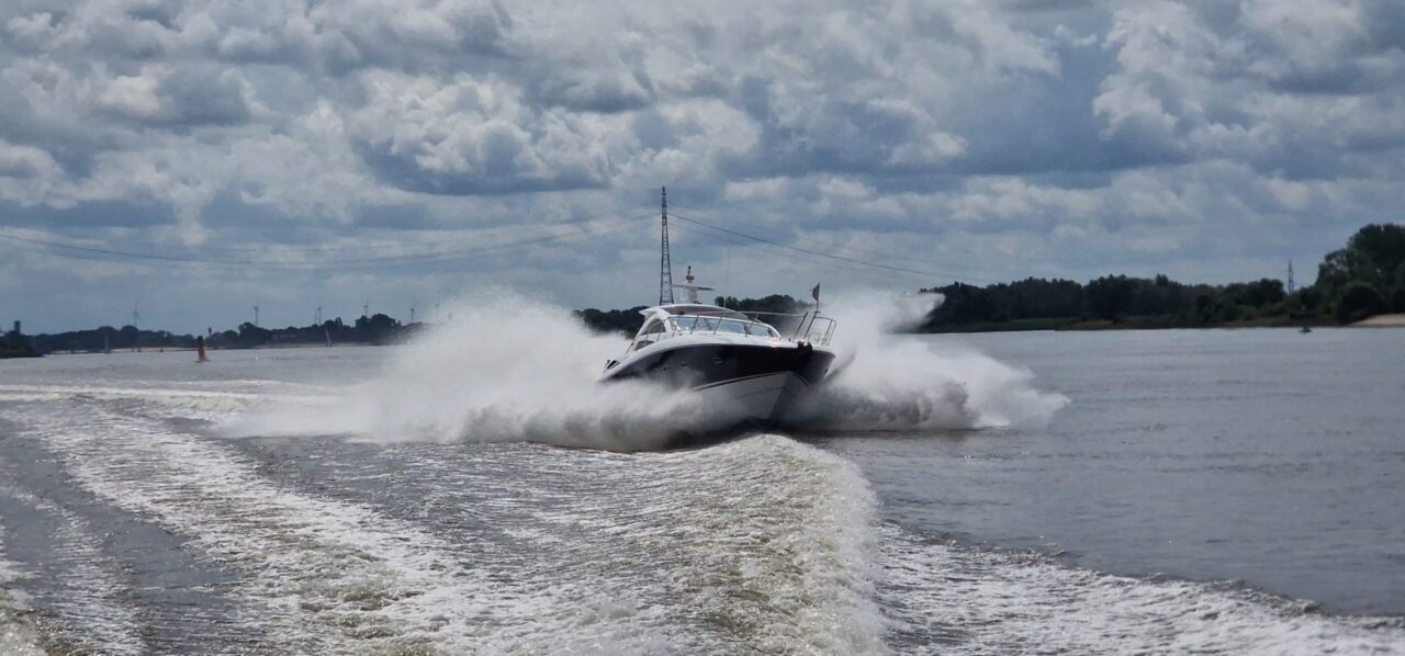 Sunseeker Predator 55 - Sieckmann Yachts