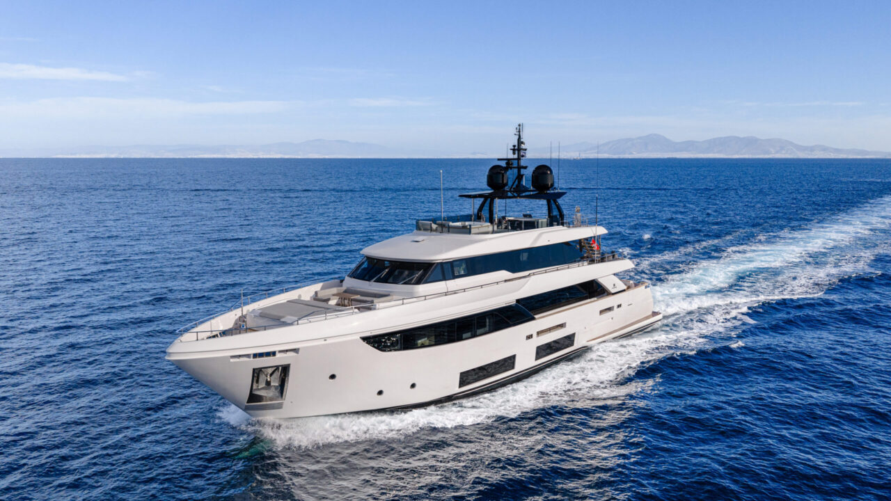 Custom Line Navetta 33 - Sieckmann Yachts