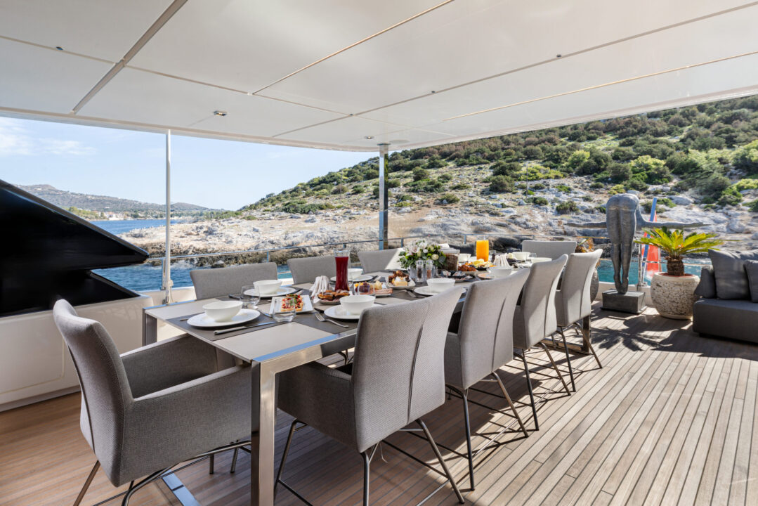 Custom Line Navetta 33 - Sieckmann Yachts