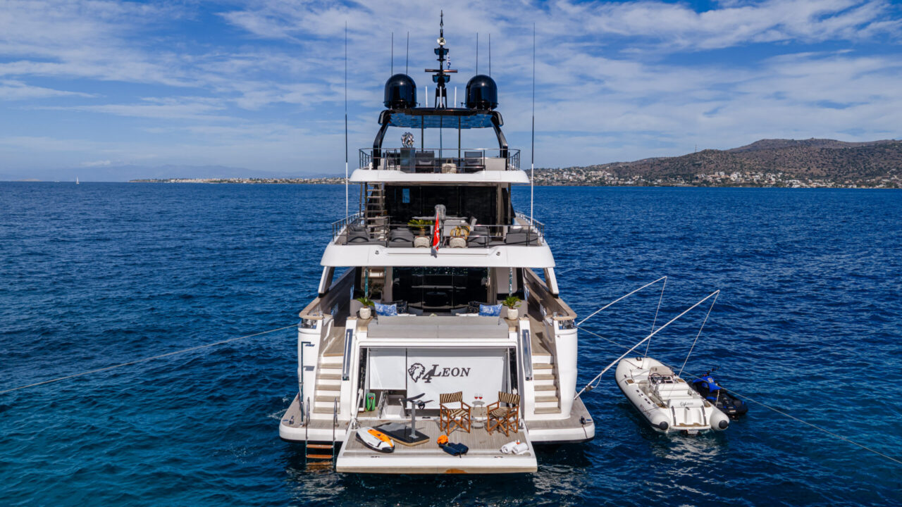 Custom Line Navetta 33 - Sieckmann Yachts