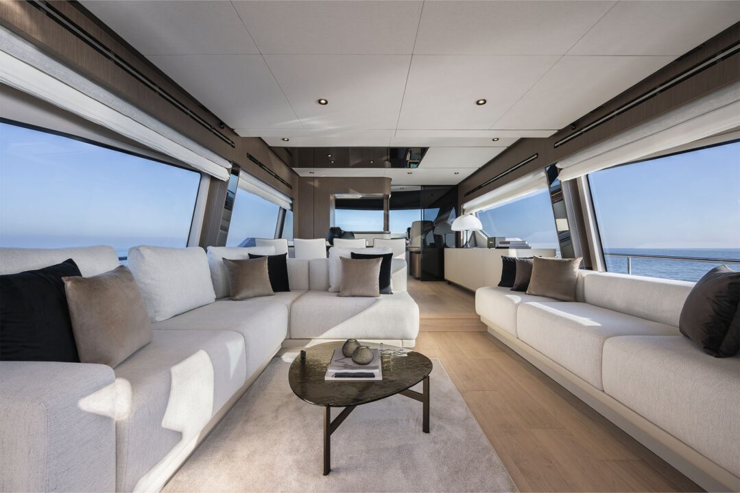 Ferretti Yachts 720 - Sieckmann Yachts