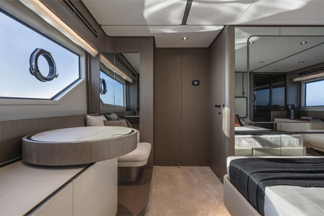 Ferretti Yachts 720 - Sieckmann Yachts