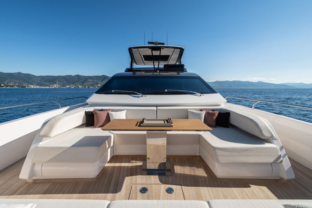 Ferretti Yachts 800 - Sieckmann Yachts