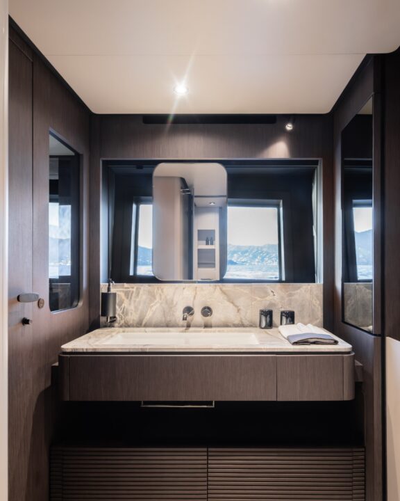 Ferretti Yachts 800 - Sieckmann Yachts