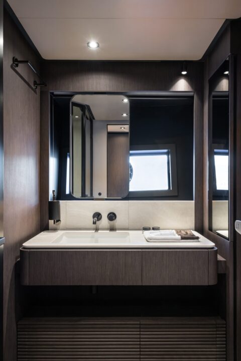 Ferretti Yachts 800 - Sieckmann Yachts