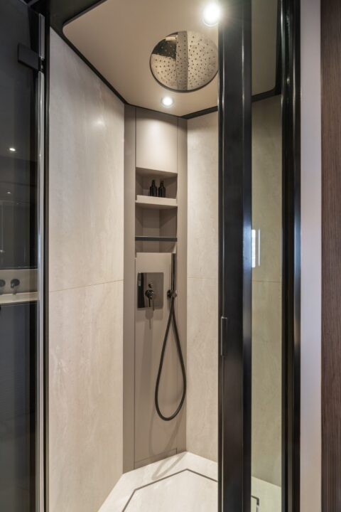 Ferretti Yachts 800 - Sieckmann Yachts