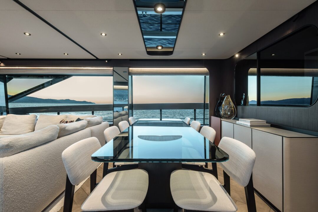 Ferretti Yachts 800 - Sieckmann Yachts