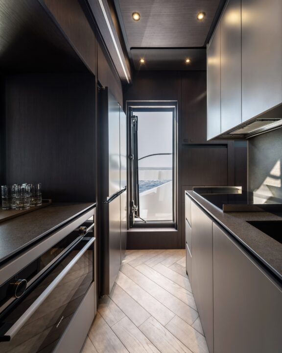 Ferretti Yachts 800 - Sieckmann Yachts