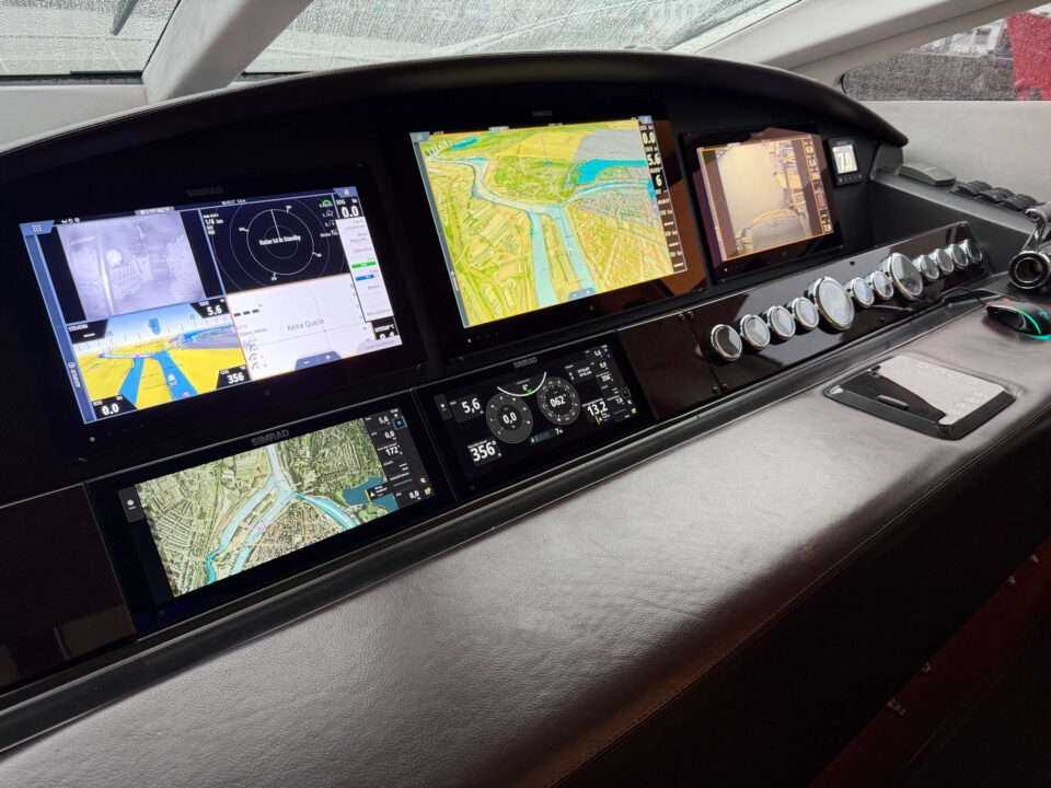 Sunseeker Predator 82 - Sieckmann Yachts