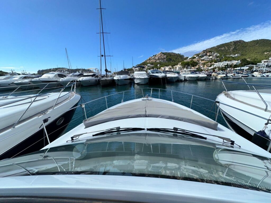 Sieckmann-Yachts-Pershing-46-23