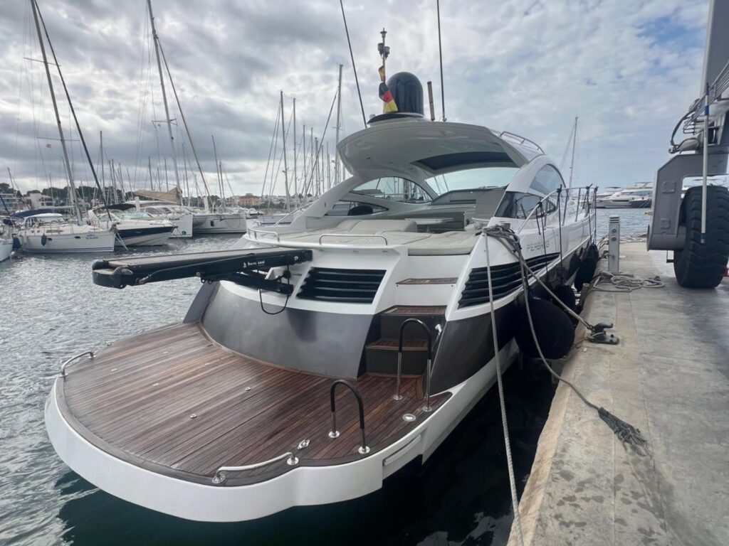 Sieckmann-Yachts-Pershing-46-7